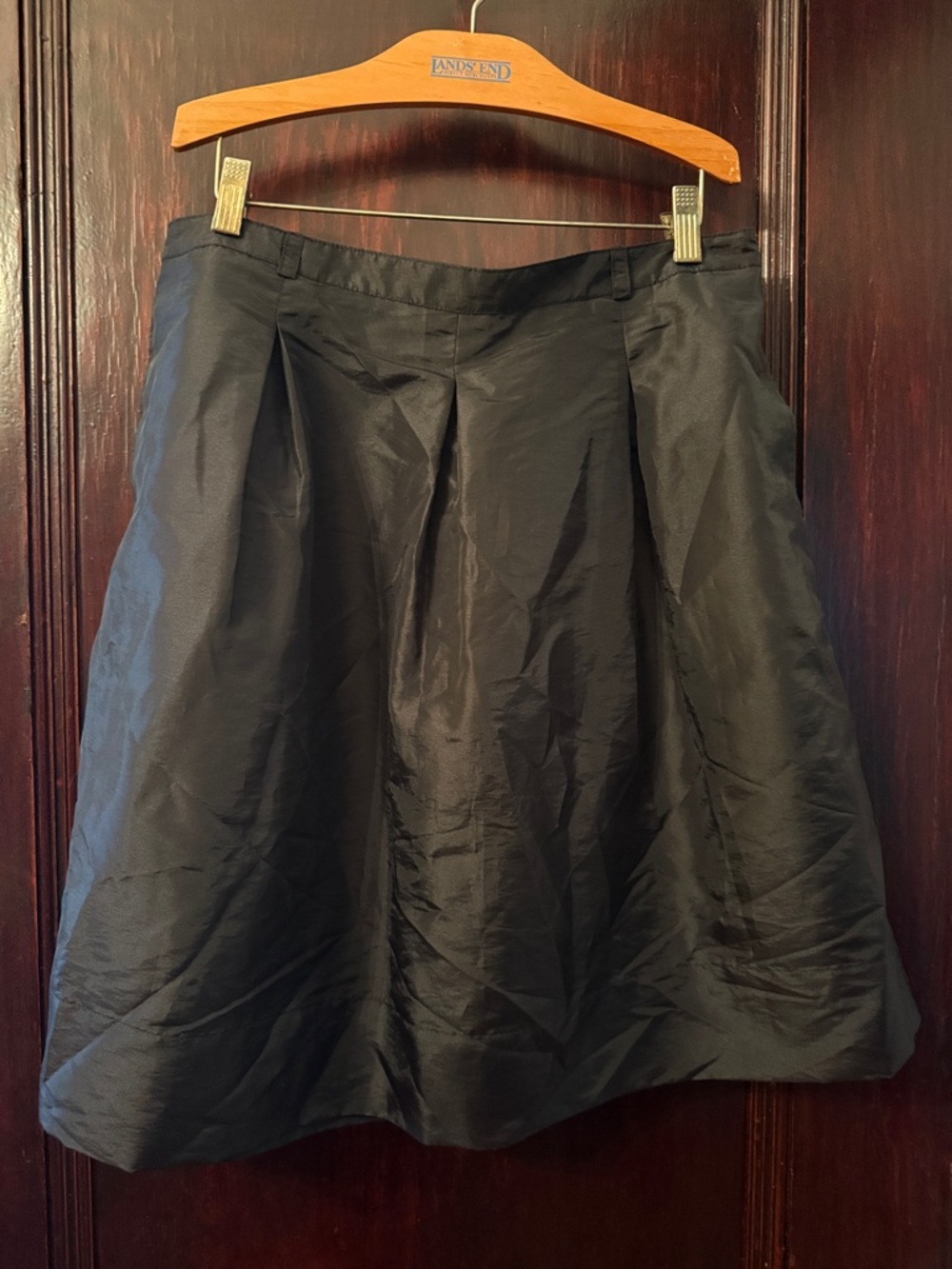 Tex by Max Azria Black A-Line Taffeta Skirt with Soft Box Pleats NWT